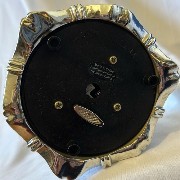 Christmas Snow Globe Music Box Picture Frame - Picture 9 of 9